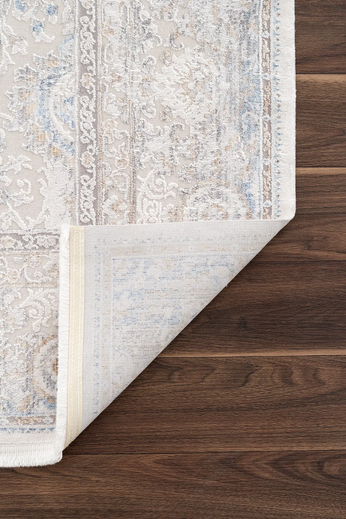 Koza rug in home decor.