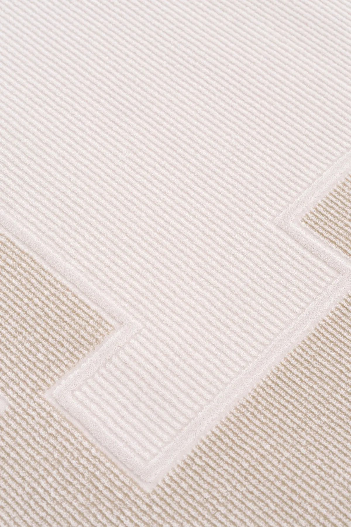 Elegantly designed carpet
