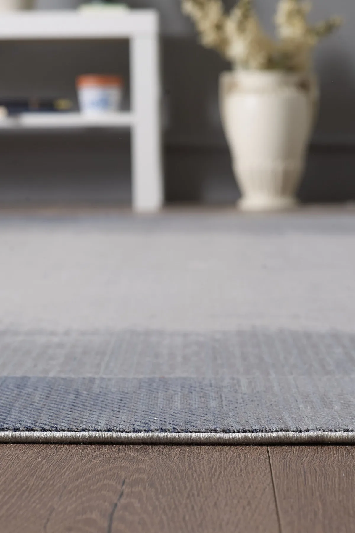 Empera Salon Rug