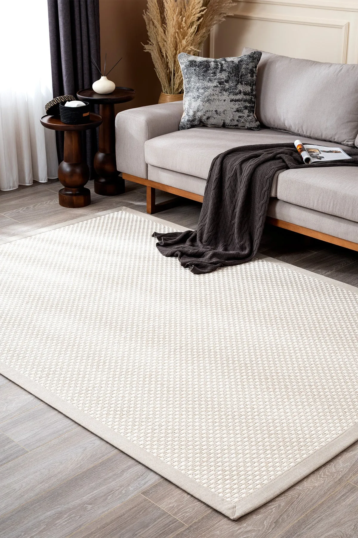 Cut Pile Carpet - Cream Border