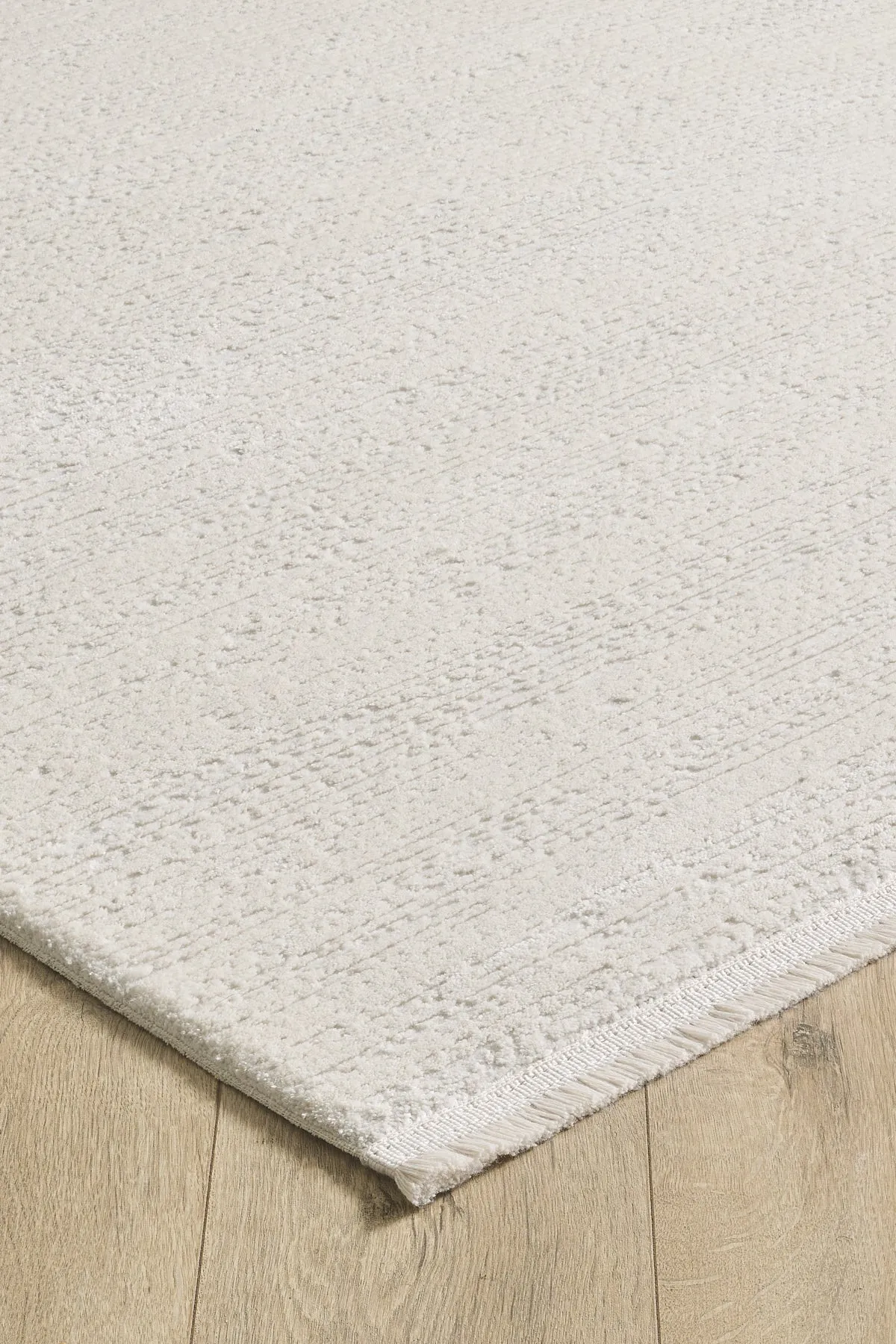 Attachable Fringed Rug Detail
