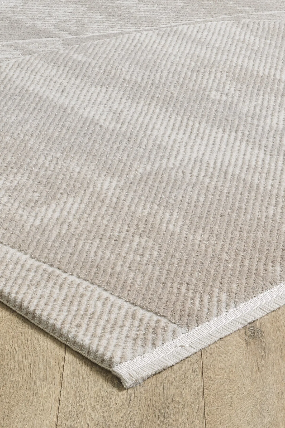 Nera carpet with geometric pattern.