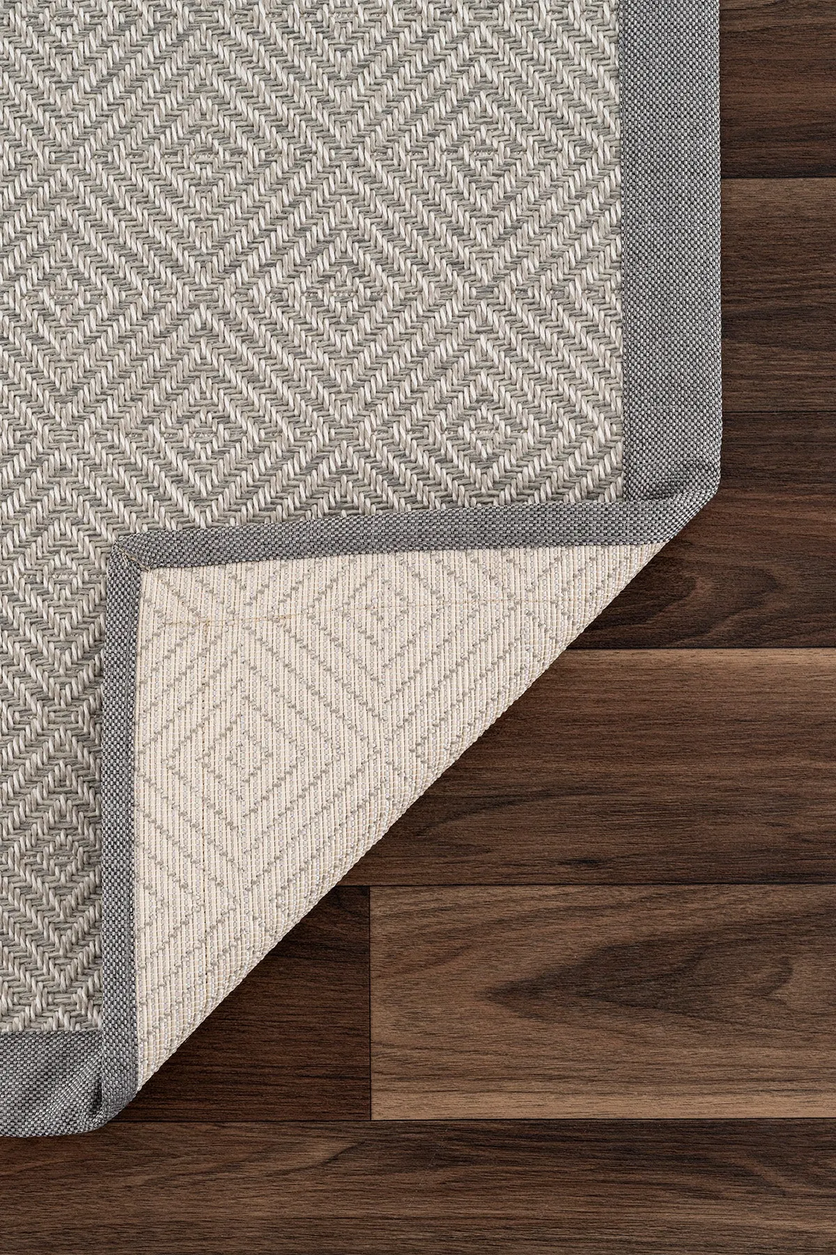 minimalist design rug